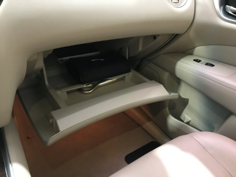Used-2014-Nissan-Pathfinder-Platinum