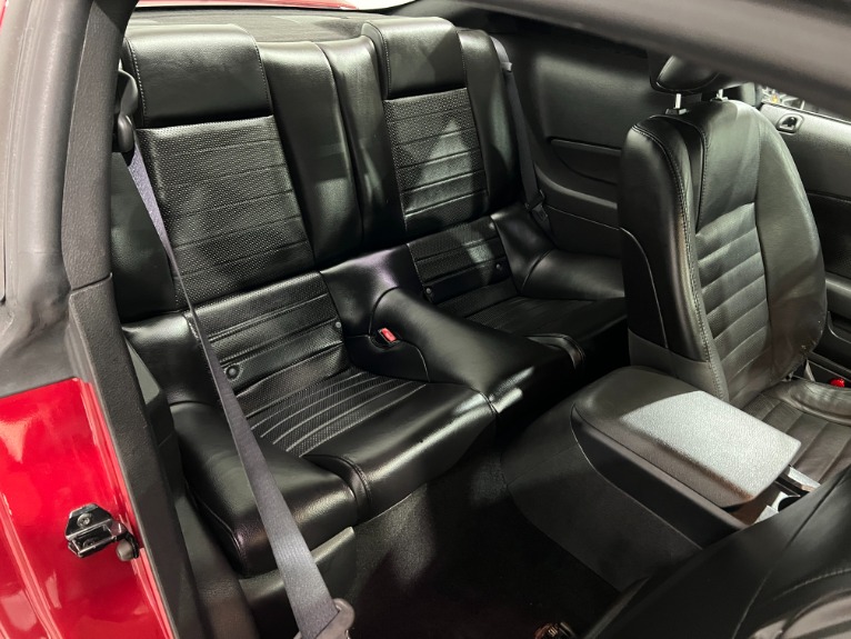 Used-2006-Ford-Mustang-GT-Deluxe-RWD