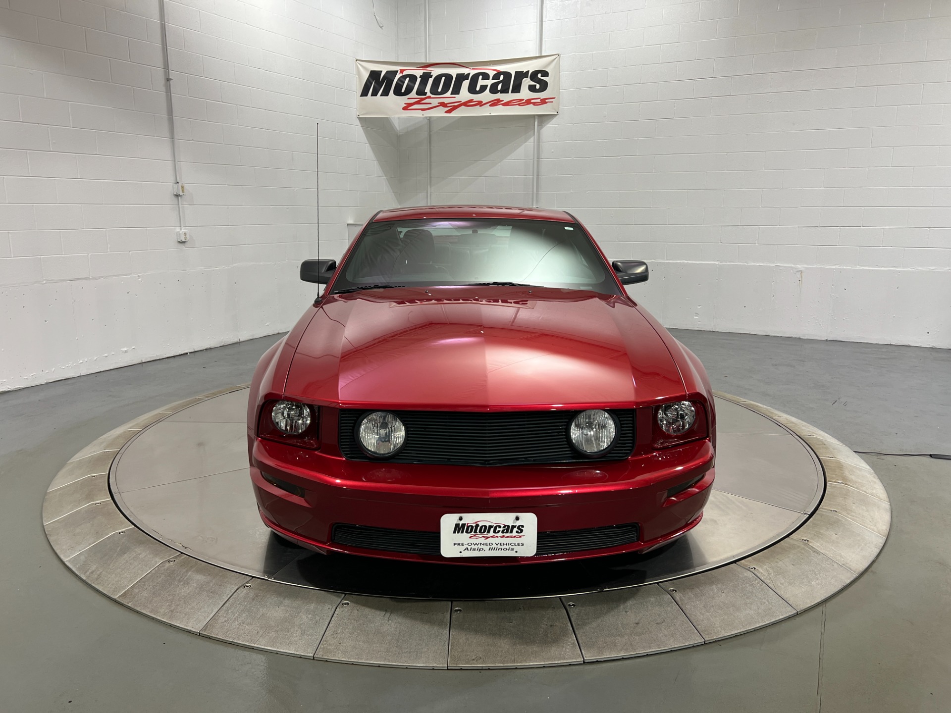 Used-2006-Ford-Mustang-GT-Deluxe-RWD