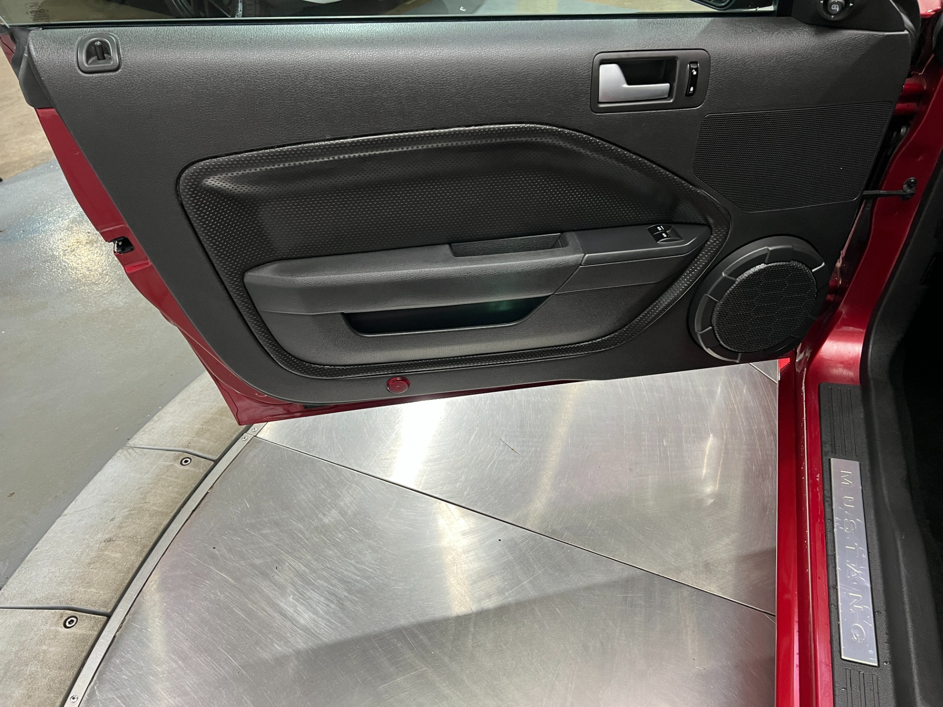 2006 mustang shop gt door panels