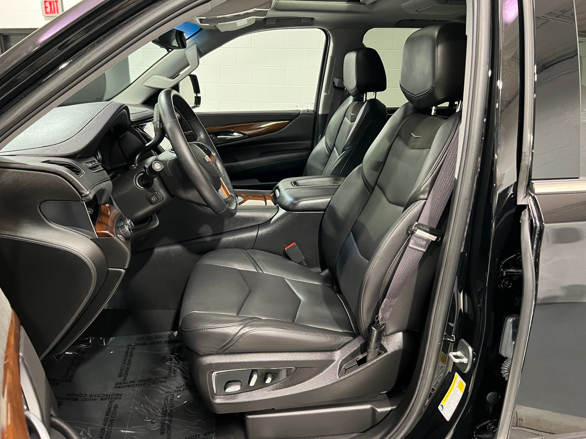 Used-2017-Cadillac-Escalade-Premium-Luxury-4X4