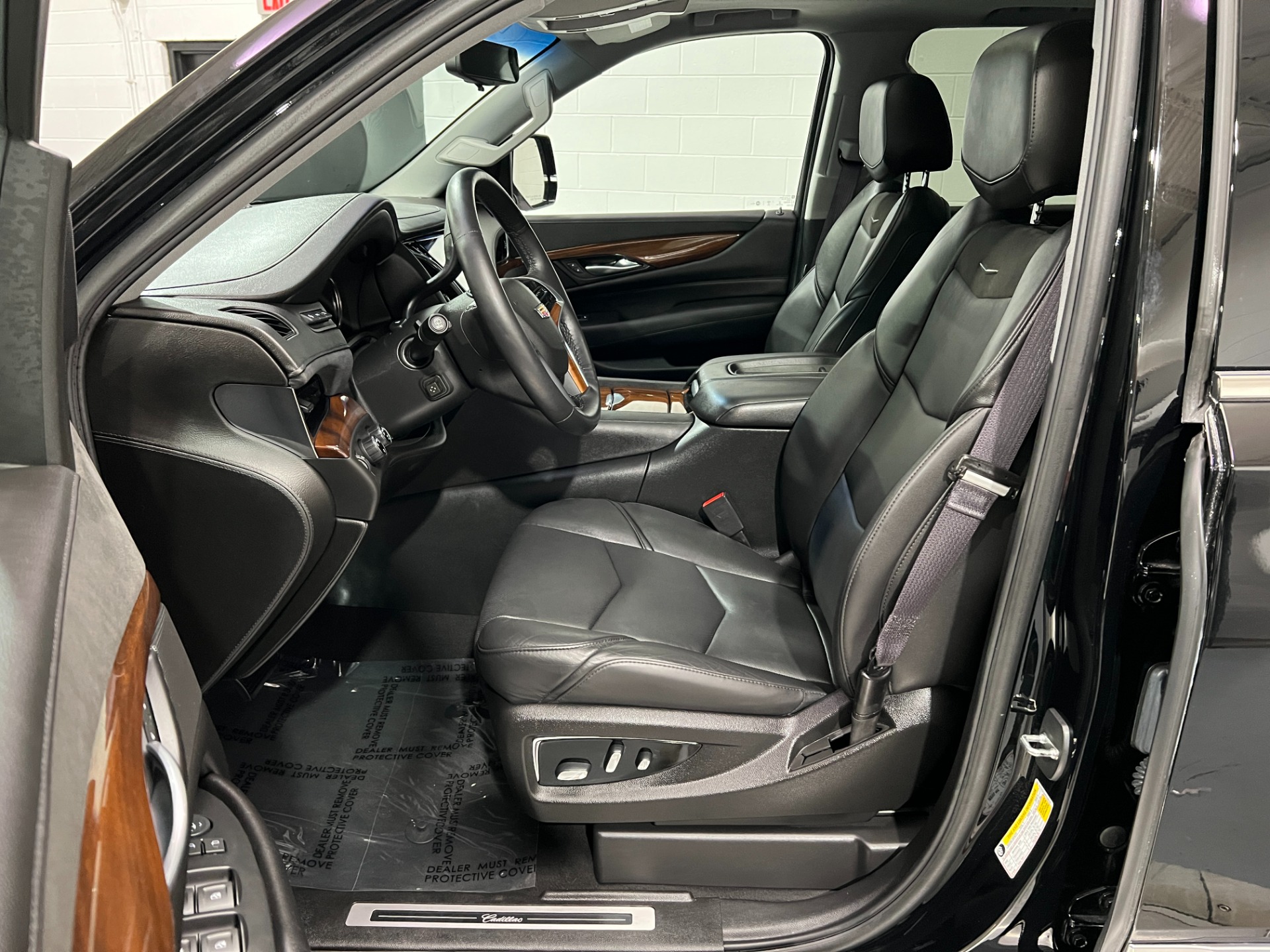 Used-2017-Cadillac-Escalade-Premium-Luxury-4X4