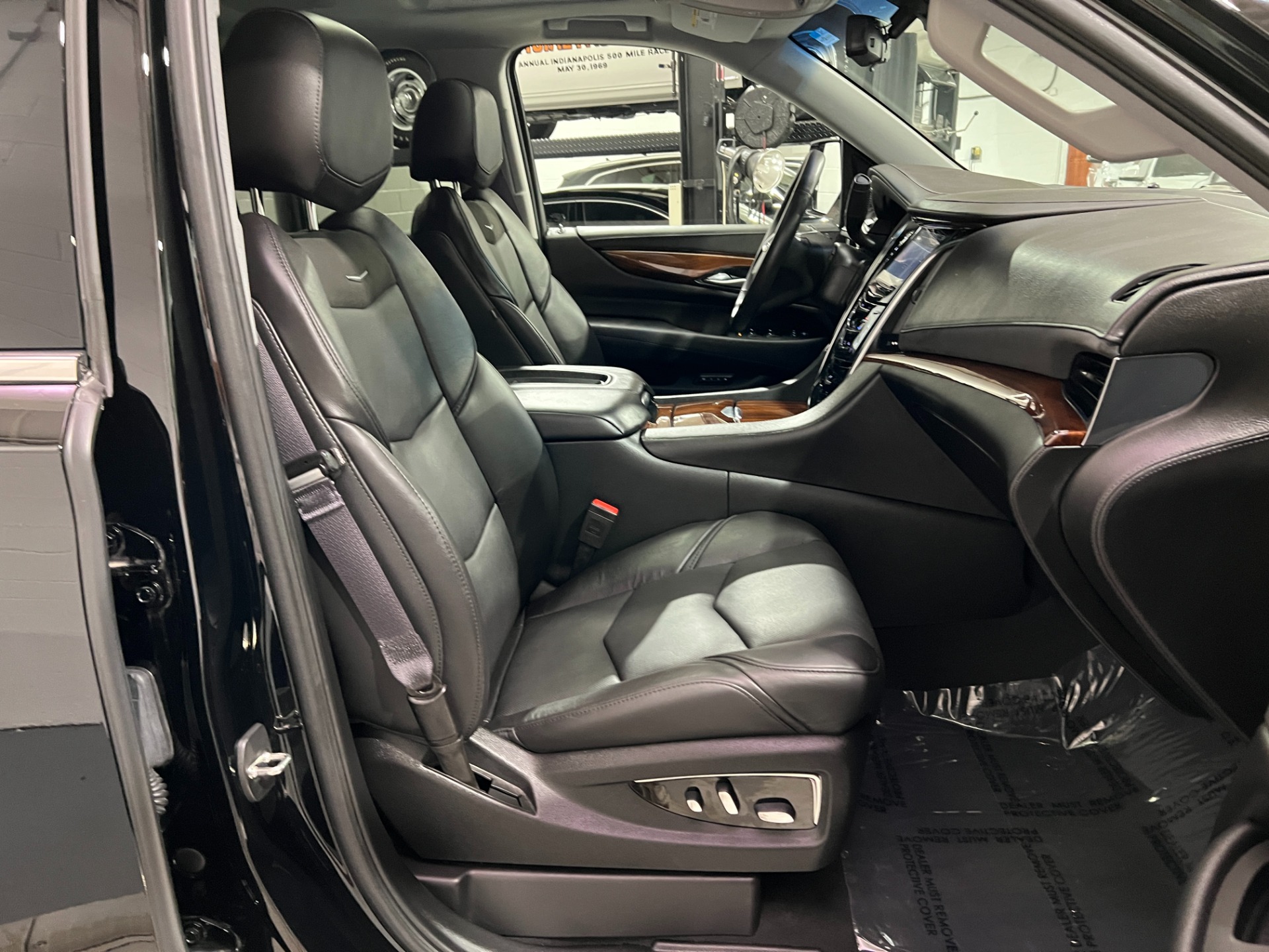 Used-2017-Cadillac-Escalade-Premium-Luxury-4X4