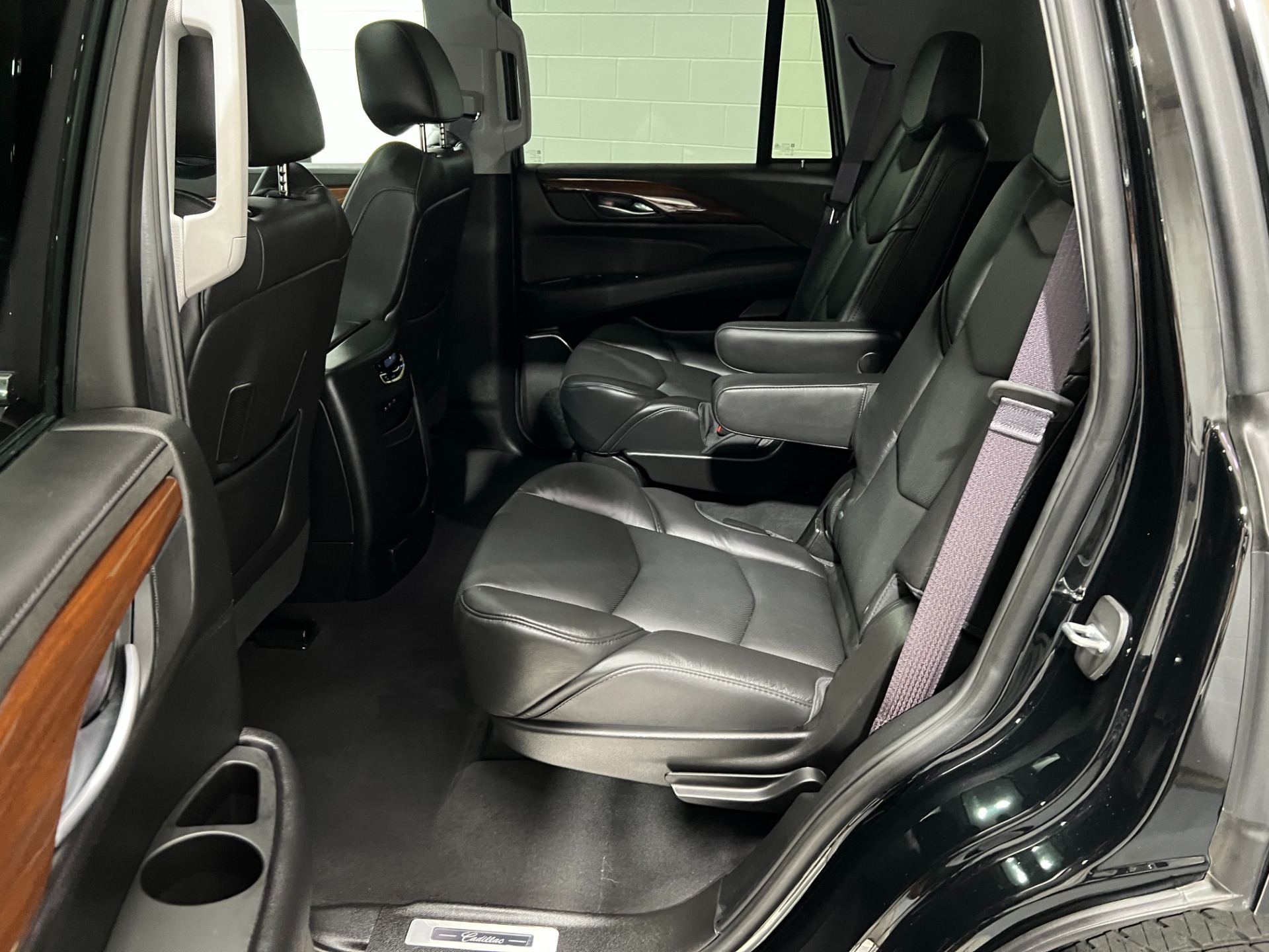 Used-2017-Cadillac-Escalade-Premium-Luxury-4X4