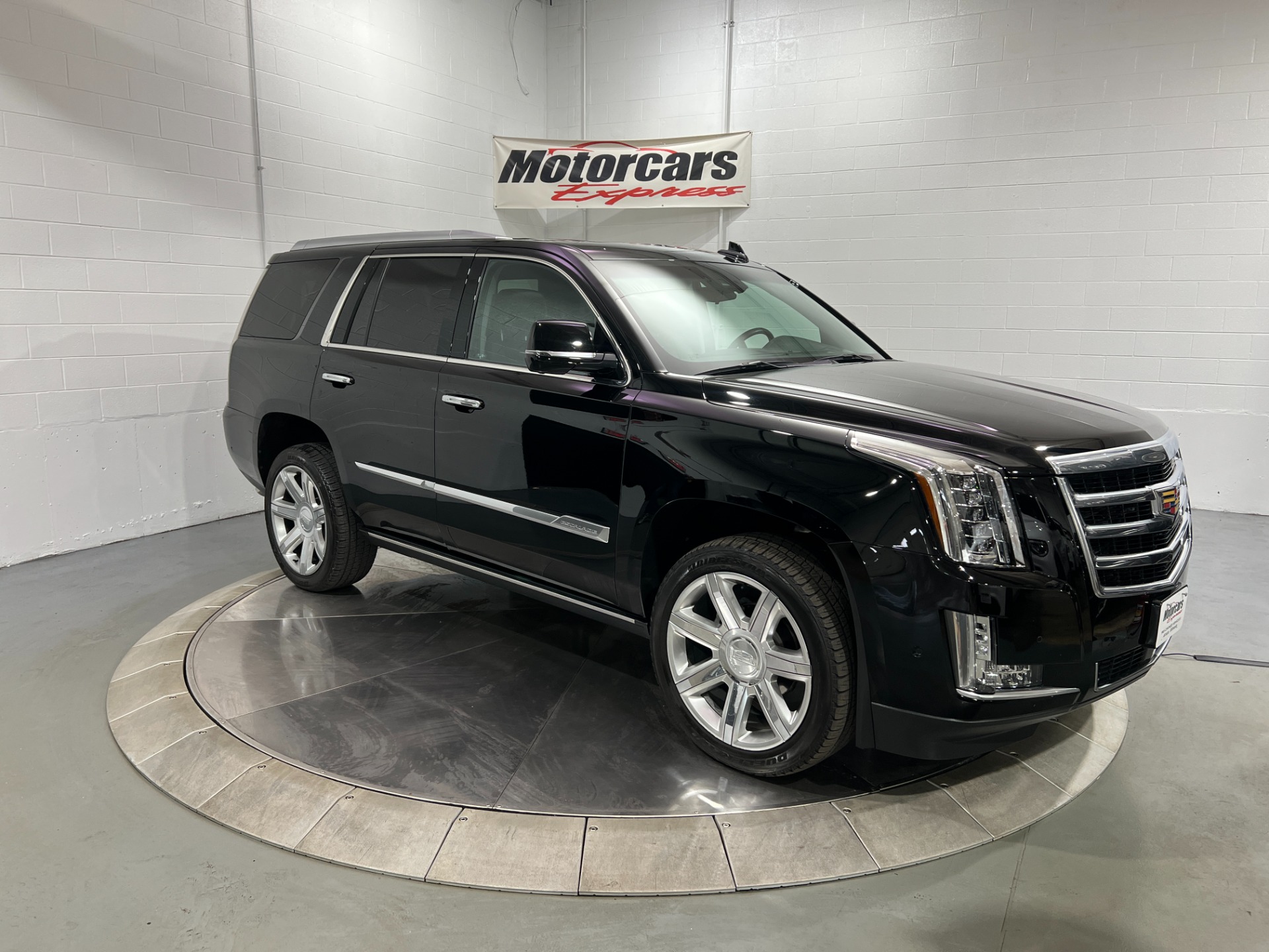 Used-2017-Cadillac-Escalade-Premium-Luxury-4X4