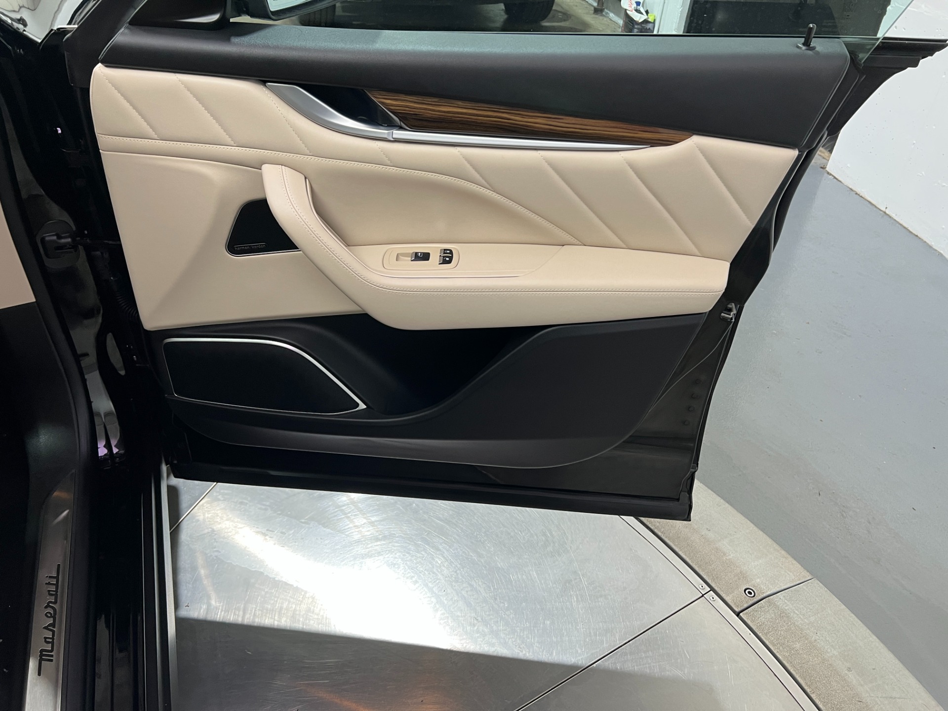 Used-2020-Maserati-Levante-GranLusso-30L-AWD