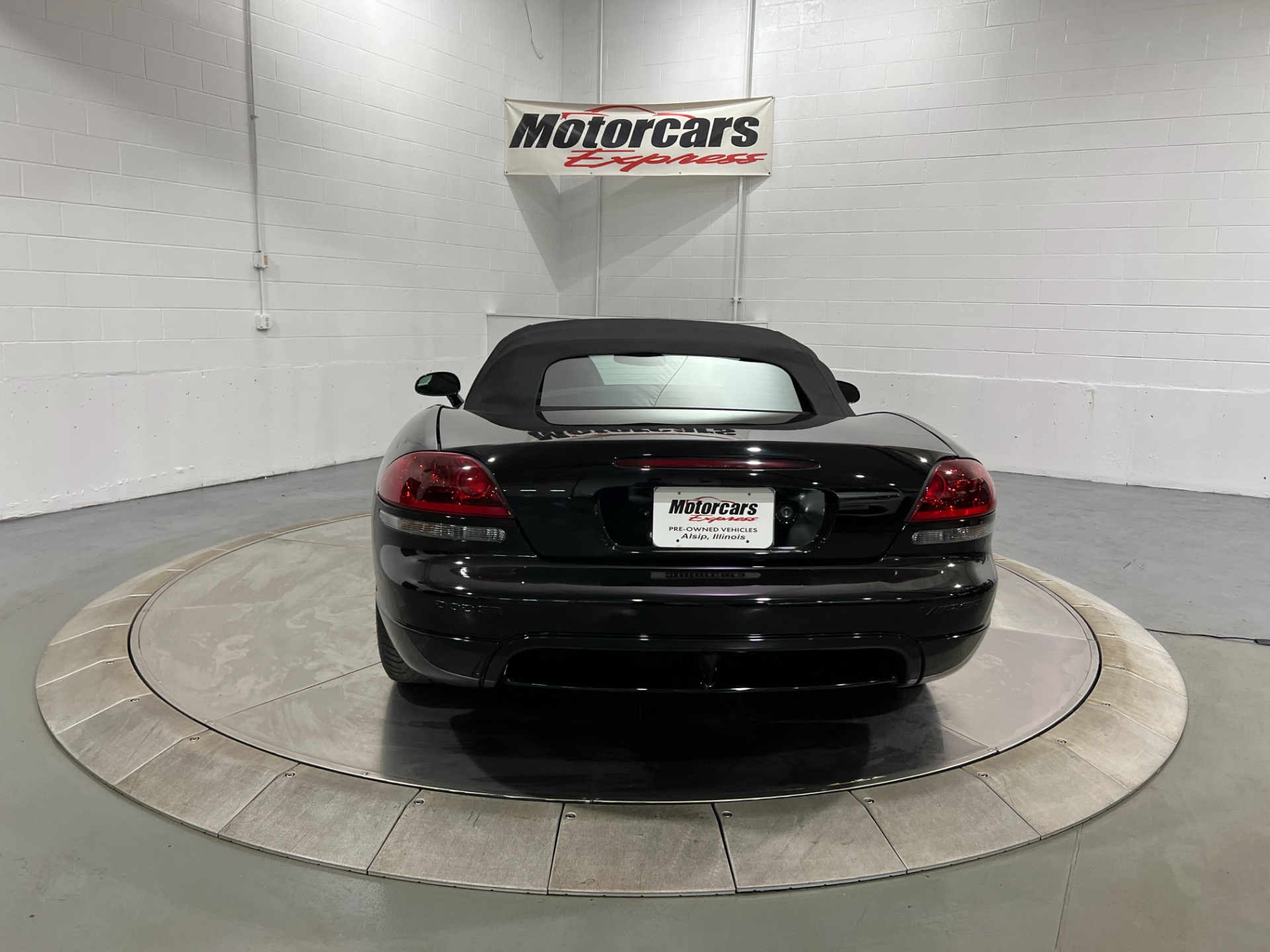 Used-2006-Dodge-Viper-SRT-10-6-Speed-Manual-Convertible