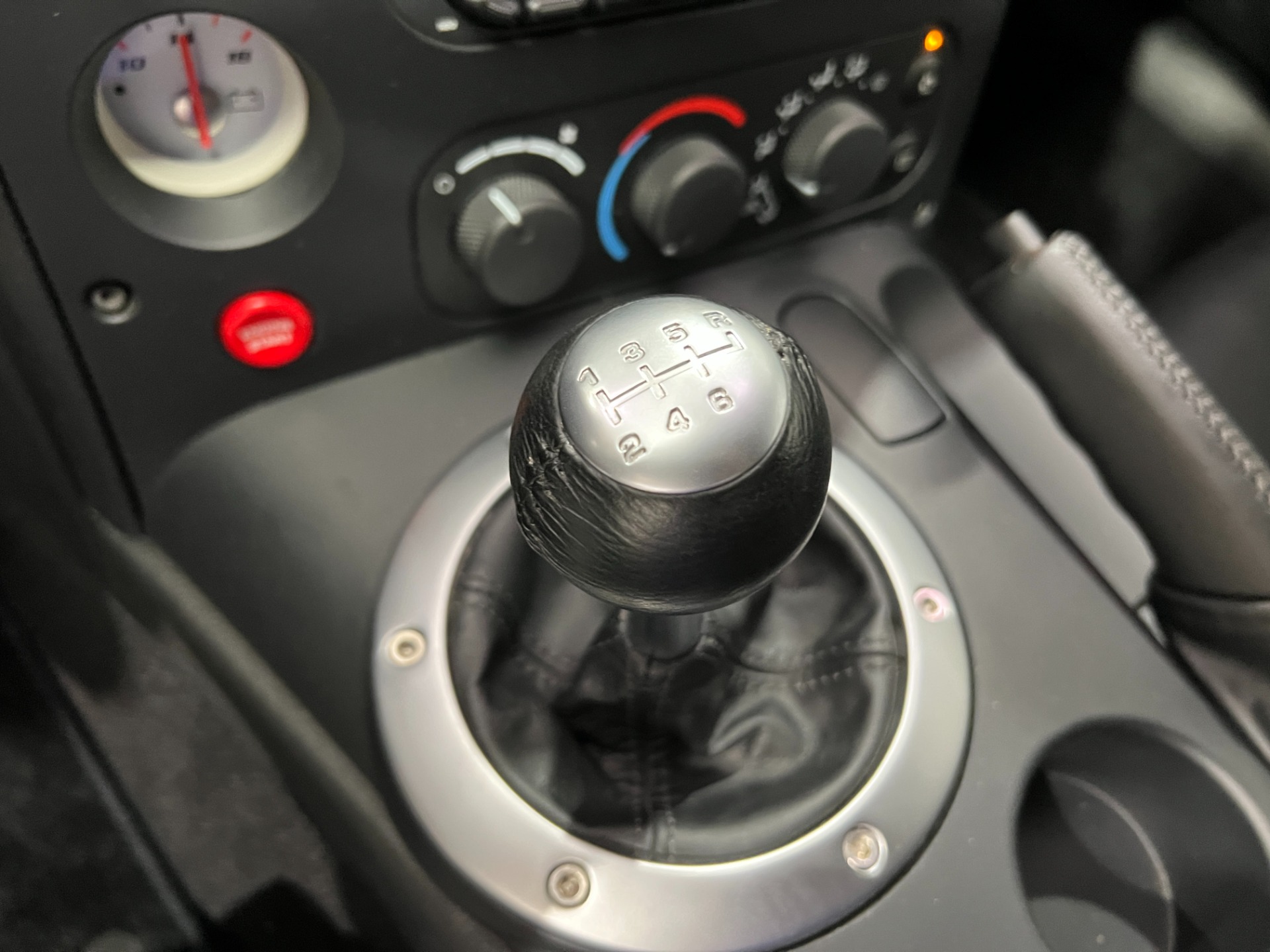 Used-2006-Dodge-Viper-SRT-10-6-Speed-Manual-Convertible