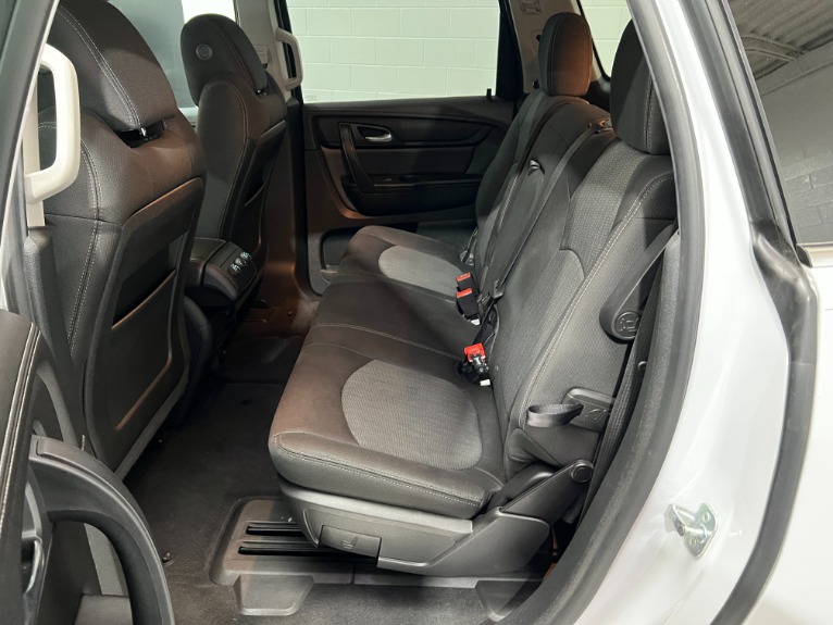 Used-2017-Chevrolet-Traverse-LT-FWD