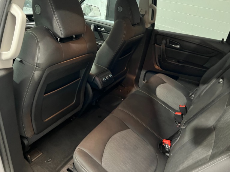 Used-2017-Chevrolet-Traverse-LT-FWD