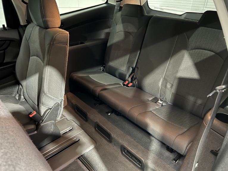 Used-2017-Chevrolet-Traverse-LT-FWD