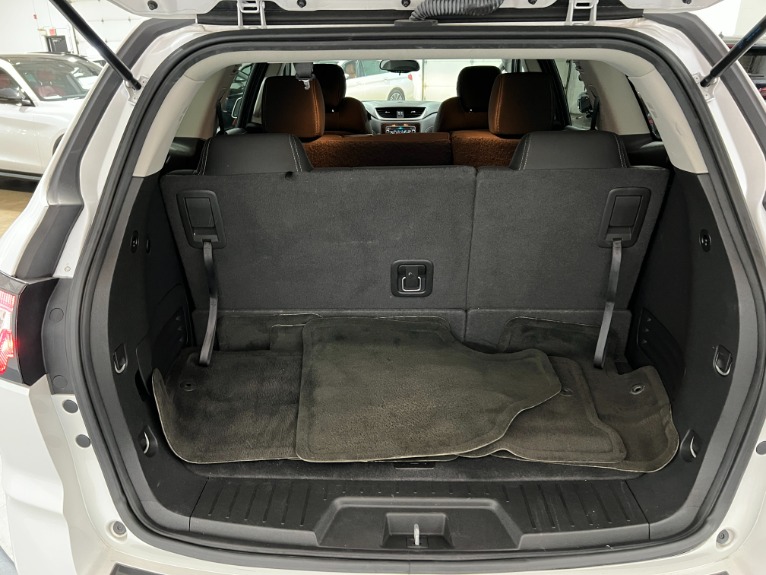 Used-2017-Chevrolet-Traverse-LT-FWD