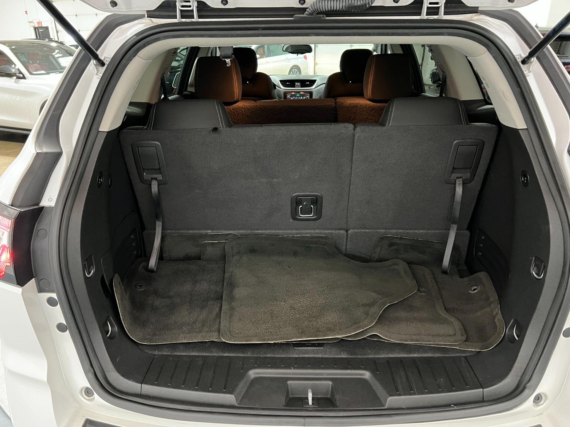 Used-2017-Chevrolet-Traverse-LT-FWD