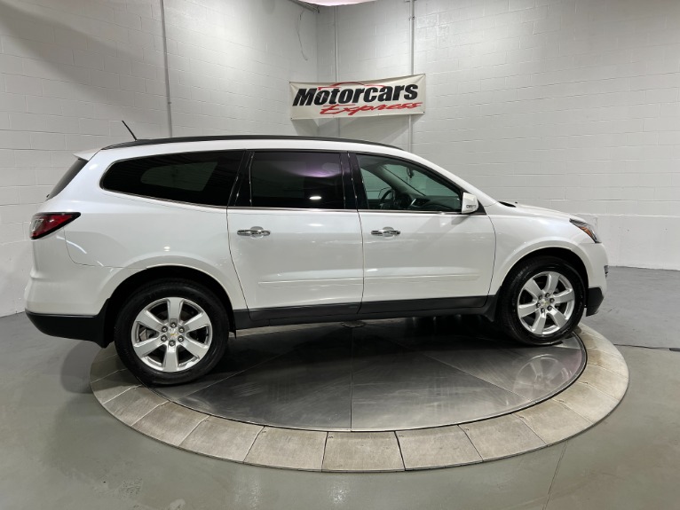 Used-2017-Chevrolet-Traverse-LT-FWD