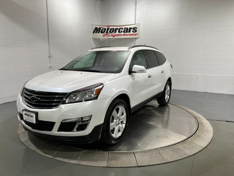 Used-2017-Chevrolet-Traverse-LT-FWD