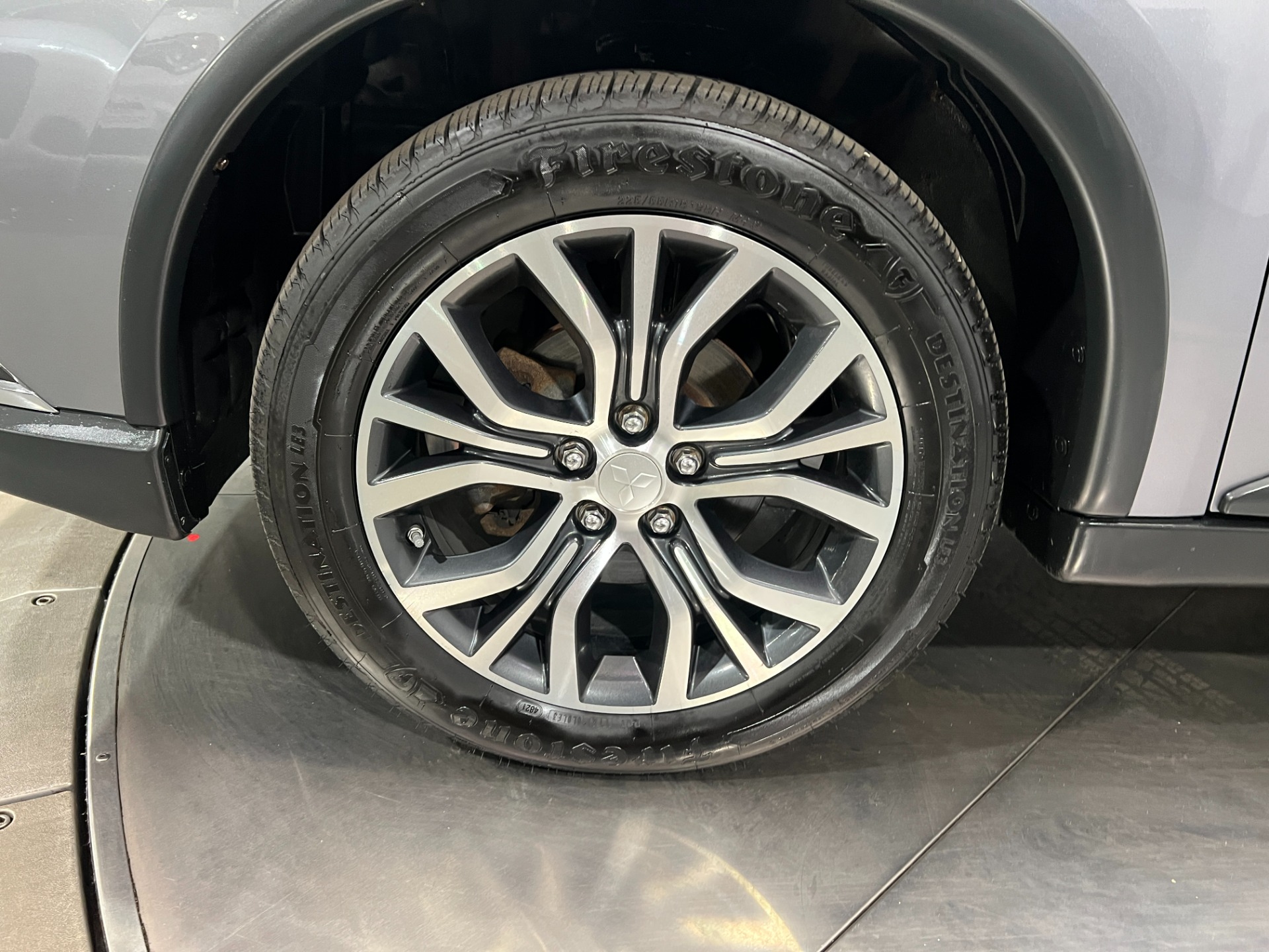 Used-2017-Mitsubishi-Outlander-SE-AWD