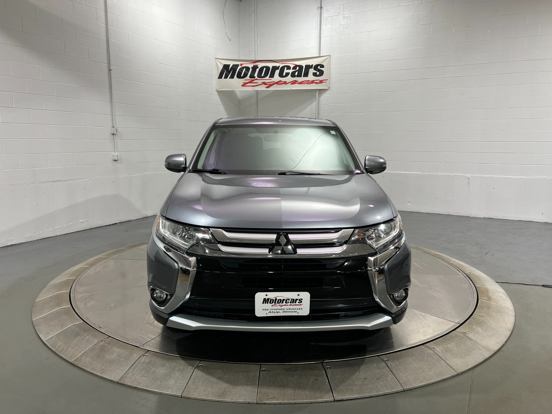 Used-2017-Mitsubishi-Outlander-SE-AWD
