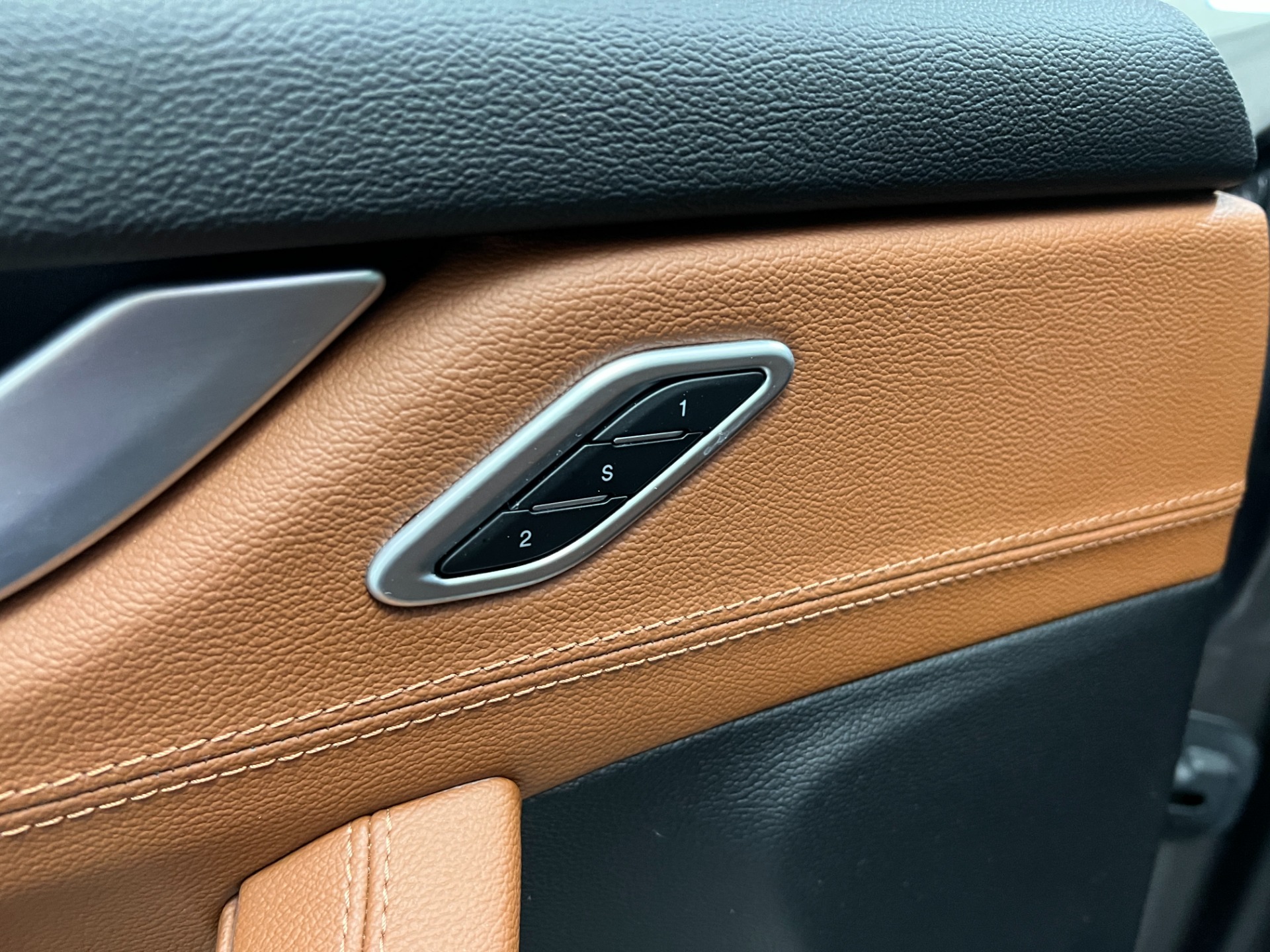 Used-2019-Maserati-Levante-AWD