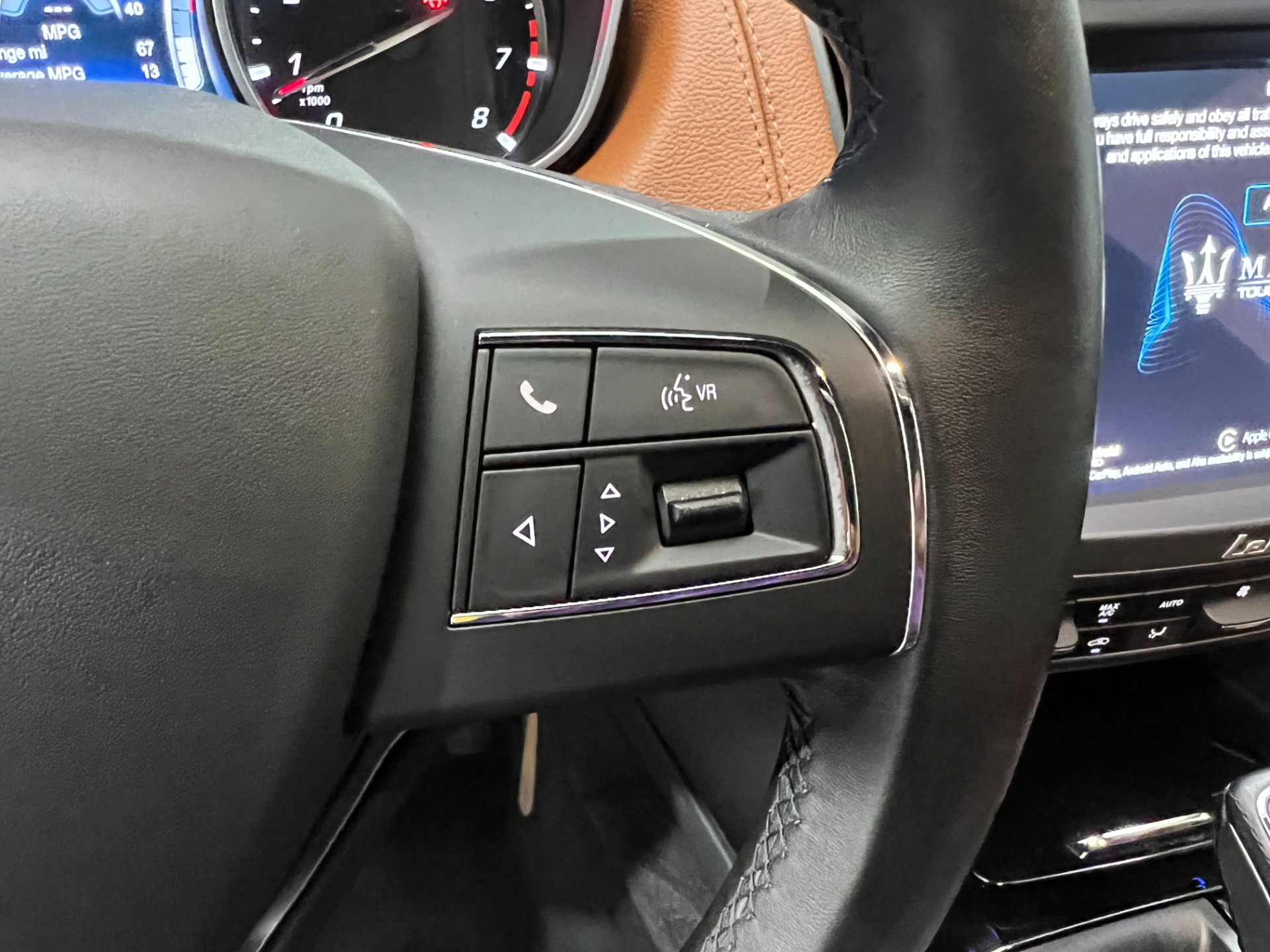 Used-2019-Maserati-Levante-AWD