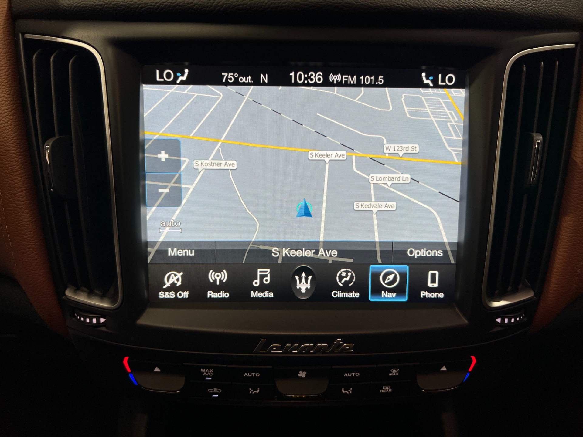 Used-2019-Maserati-Levante-AWD