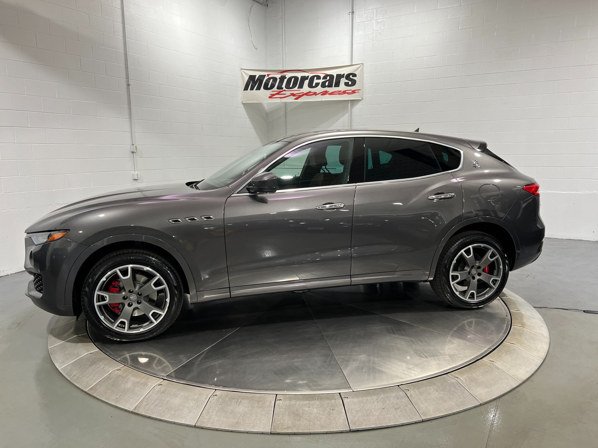 Used-2019-Maserati-Levante-AWD