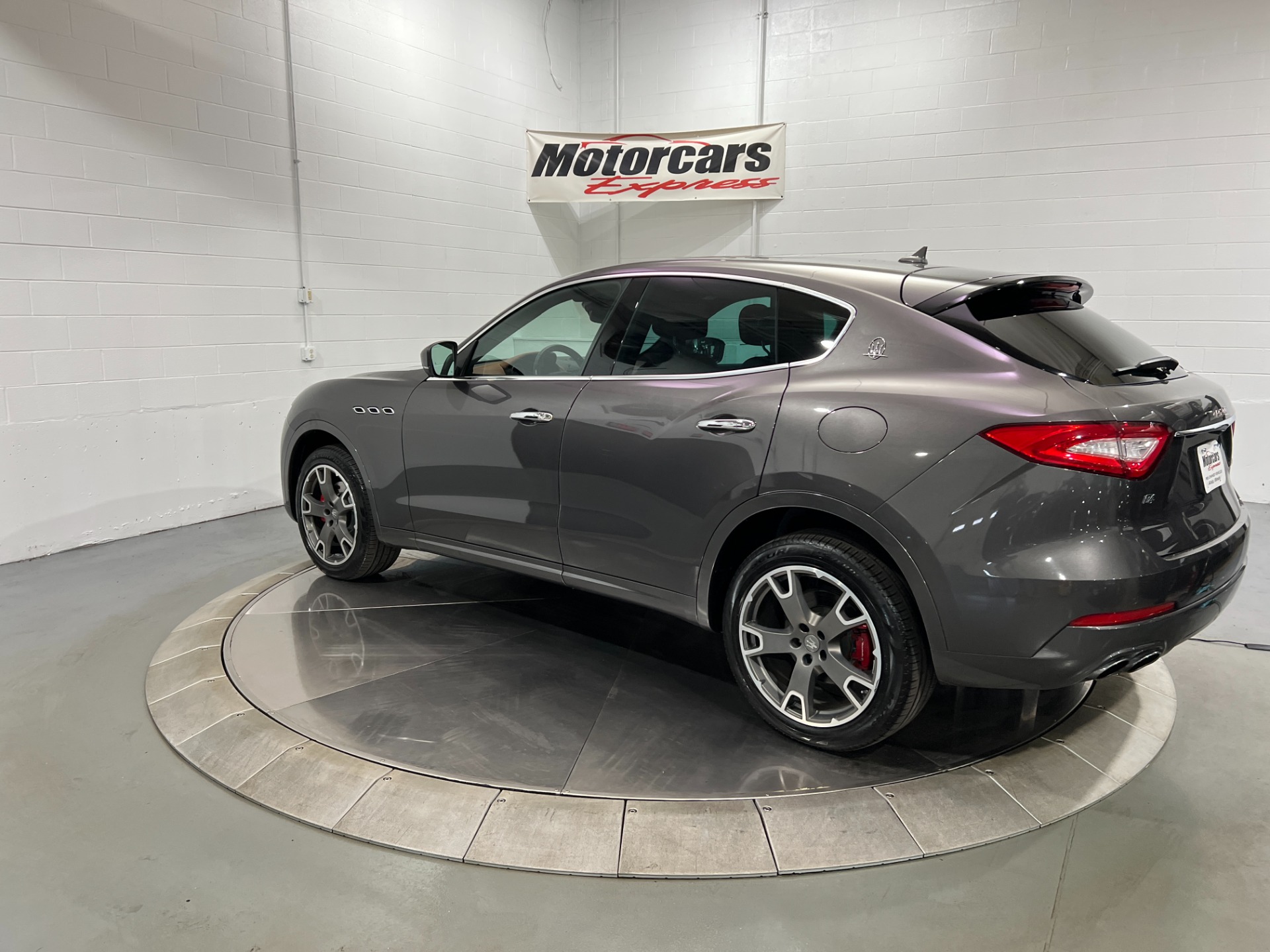 Used-2019-Maserati-Levante-AWD