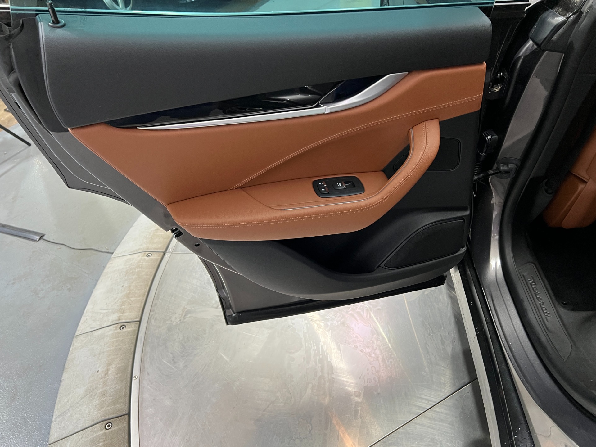 Used-2019-Maserati-Levante-AWD