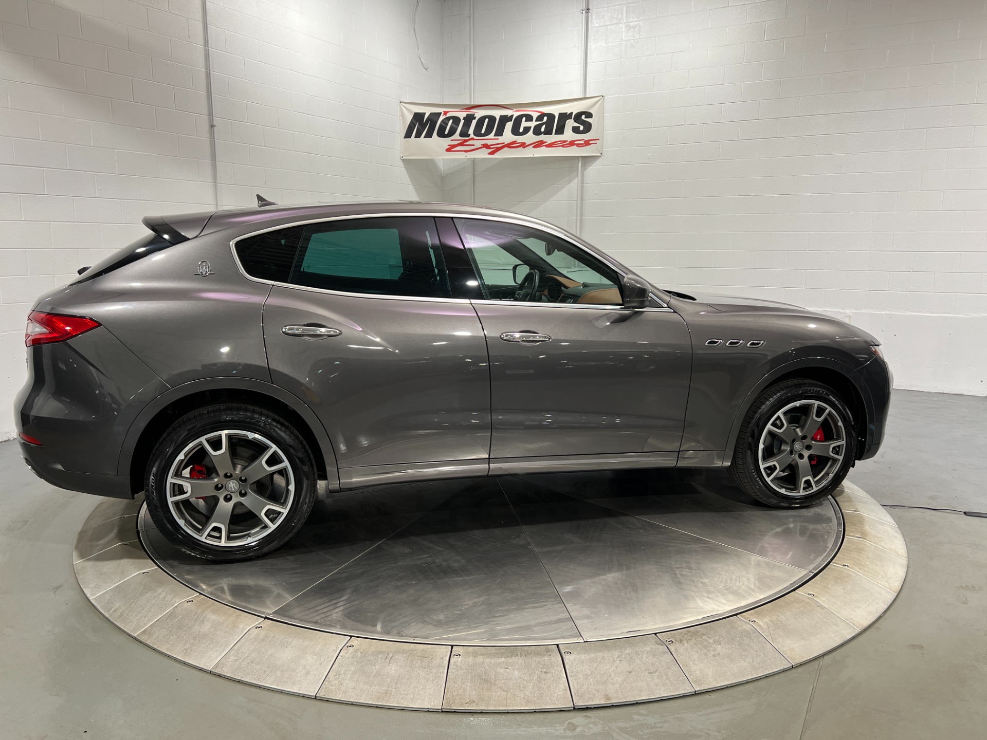 Used-2019-Maserati-Levante-AWD