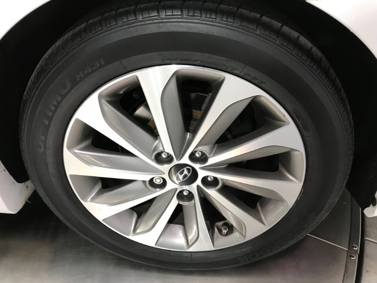 Used-2014-Hyundai-Sonata-Limited