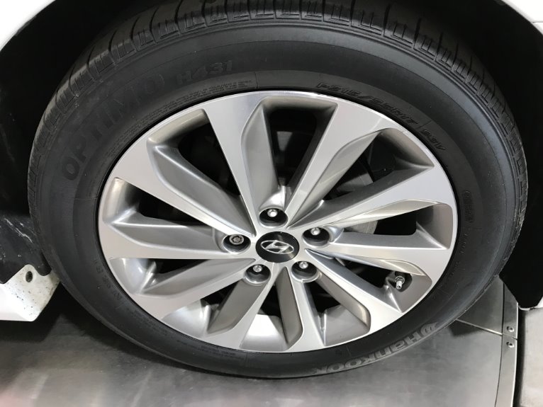 Used-2014-Hyundai-Sonata-Limited