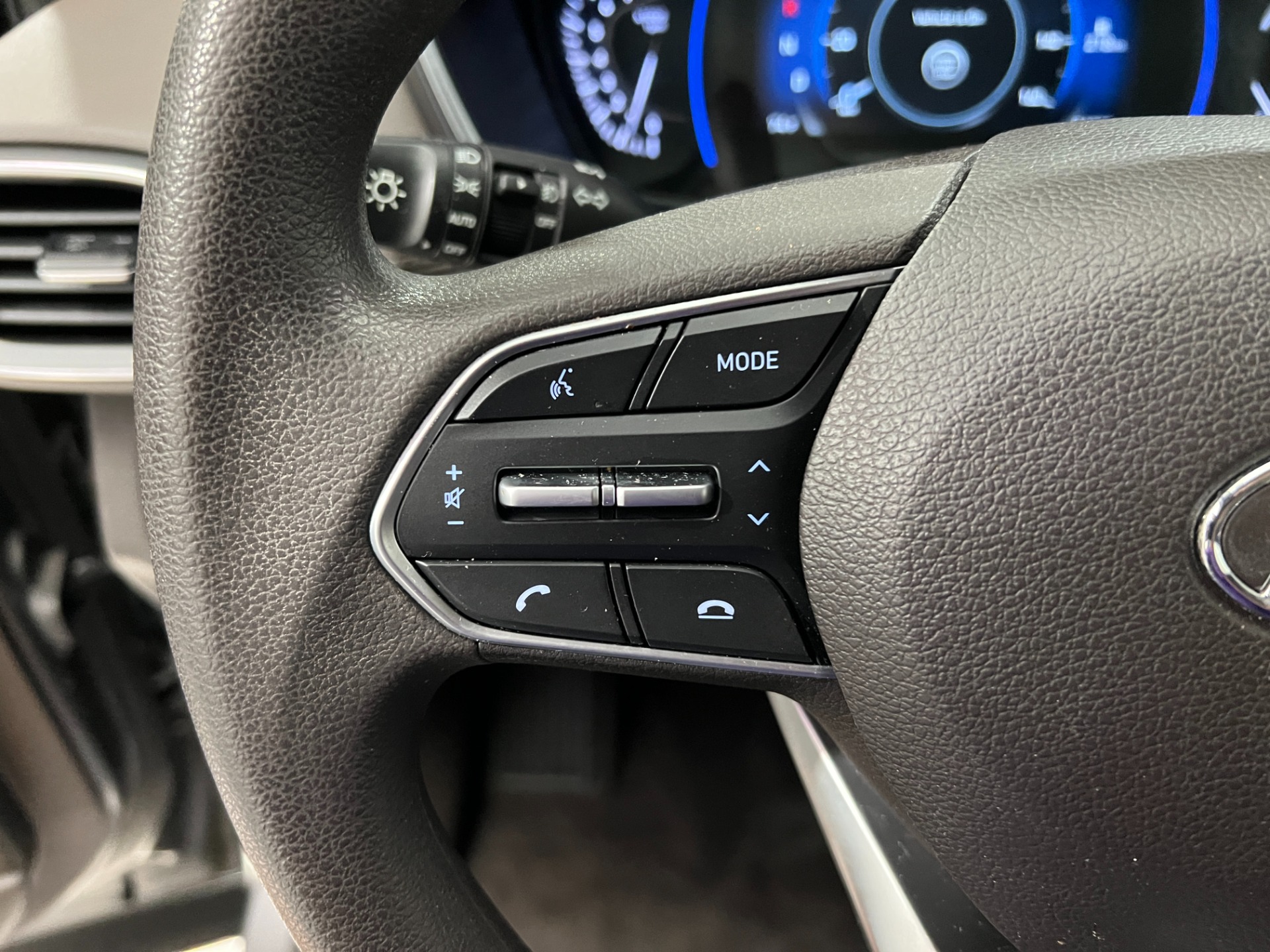 Used-2020-Hyundai-SANTA-FE-SEL-AWD
