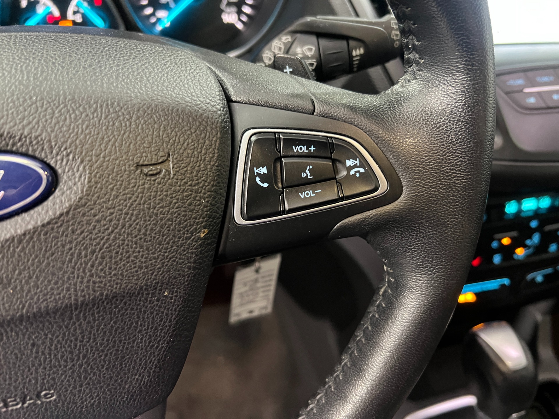 Used-2017-Ford-Escape-SE-AWD