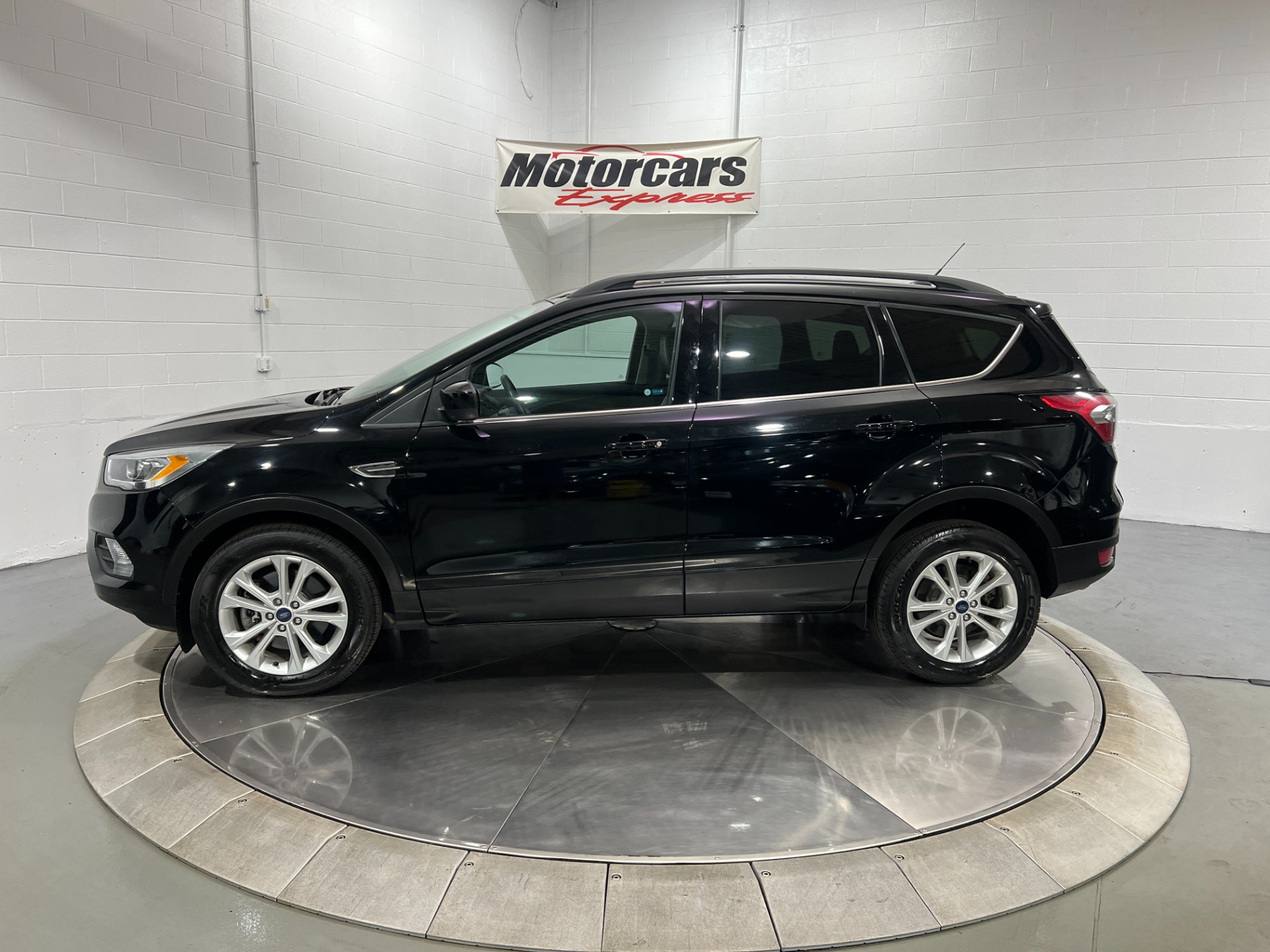 Used-2017-Ford-Escape-SE-AWD