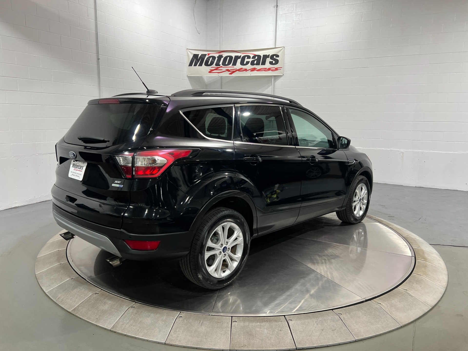Used-2017-Ford-Escape-SE-AWD