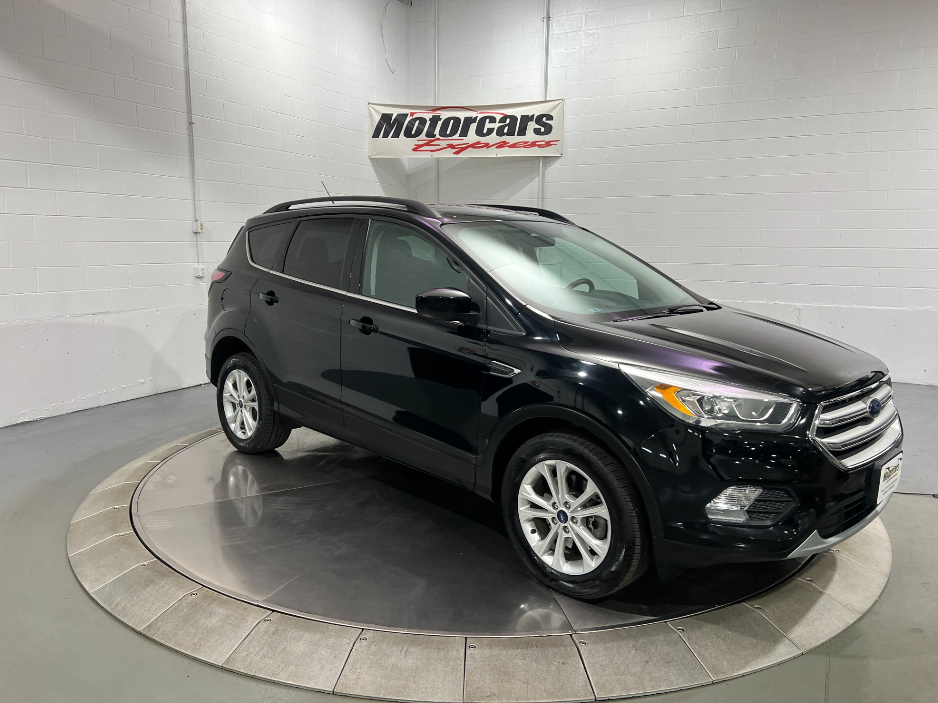 Used-2017-Ford-Escape-SE-AWD