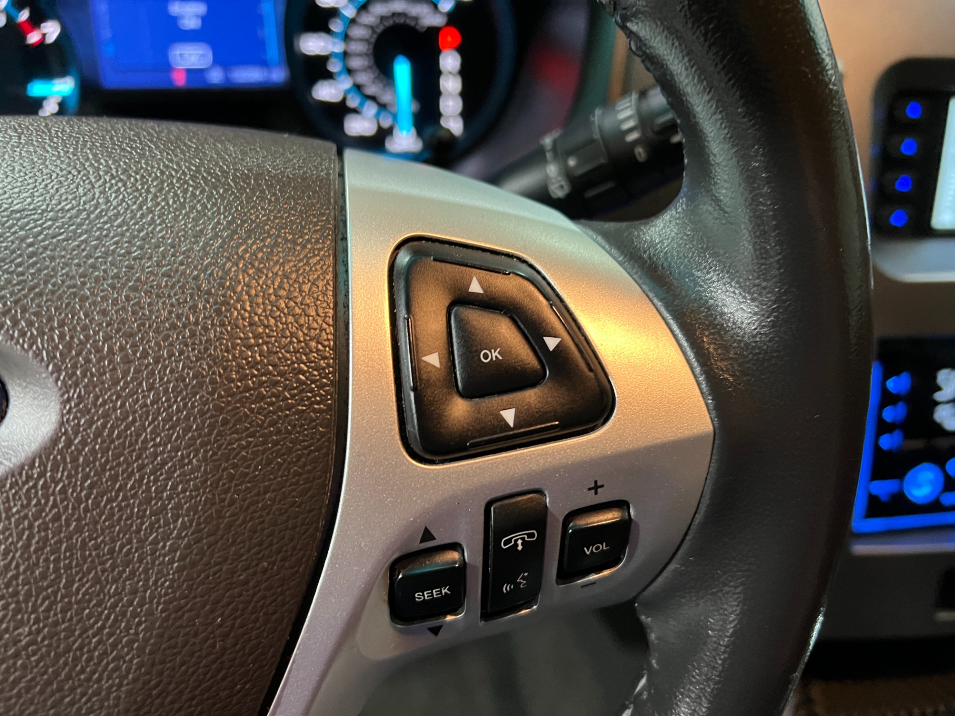 Used-2013-Ford-Explorer-XLT-FWD