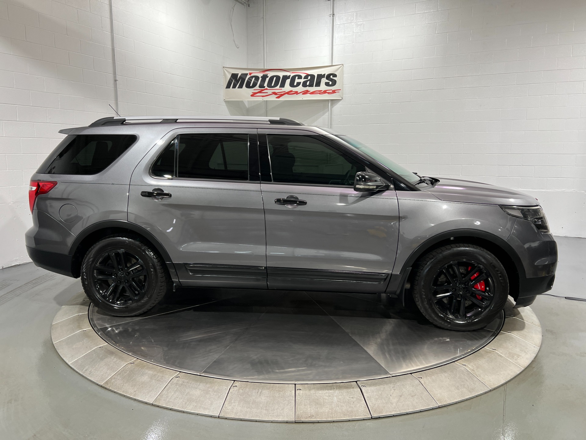 Used-2013-Ford-Explorer-XLT-FWD