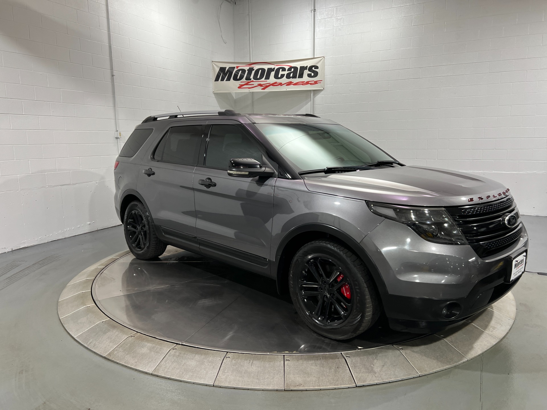 Used-2013-Ford-Explorer-XLT-FWD