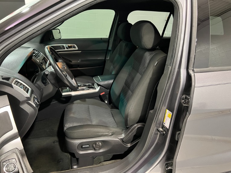 Used-2013-Ford-Explorer-XLT-FWD
