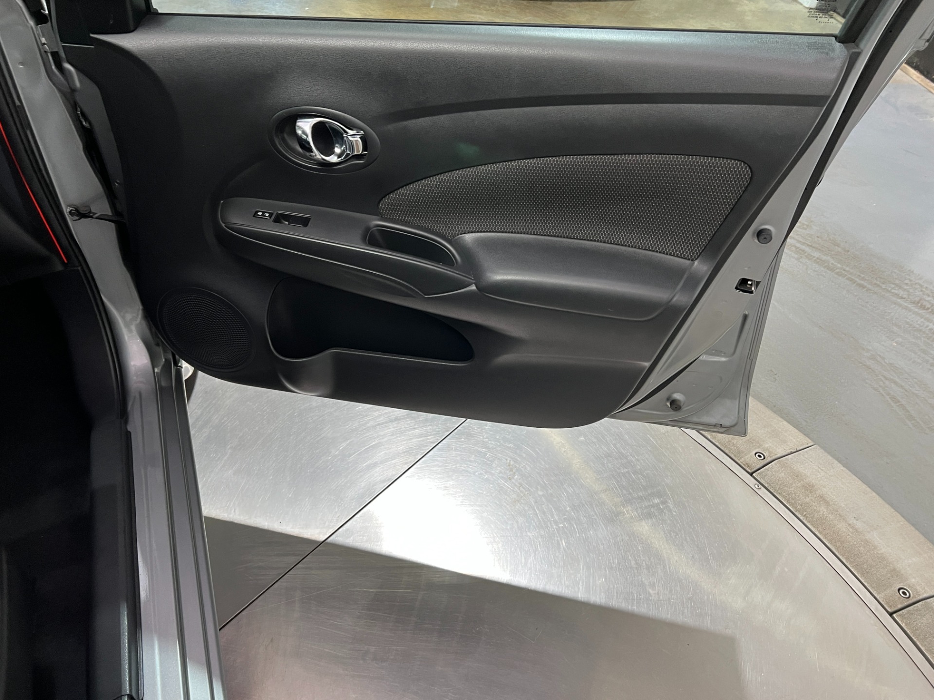 Used-2013-Nissan-Versa-16-SV-FWD