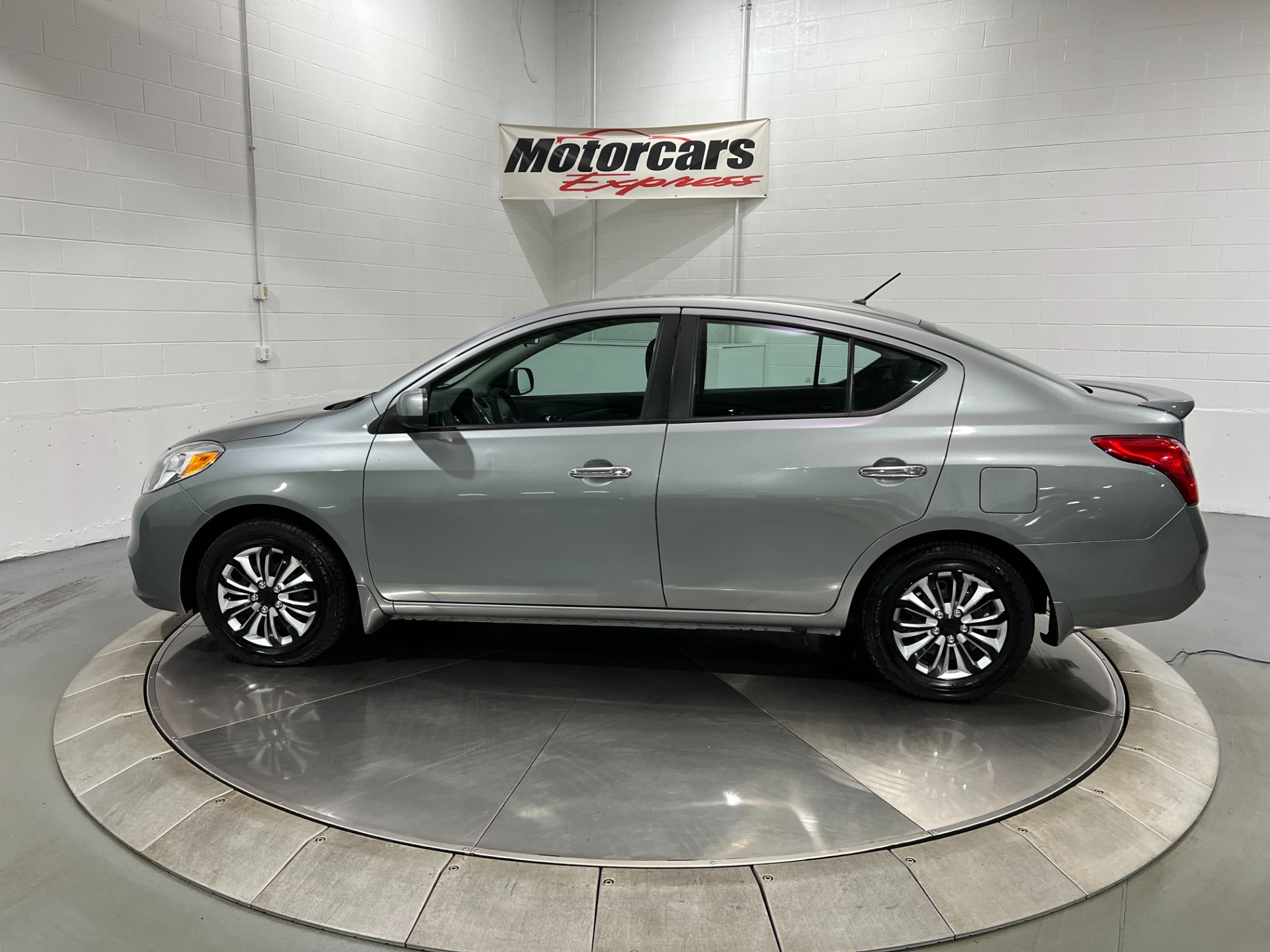 Used-2013-Nissan-Versa-16-SV-FWD