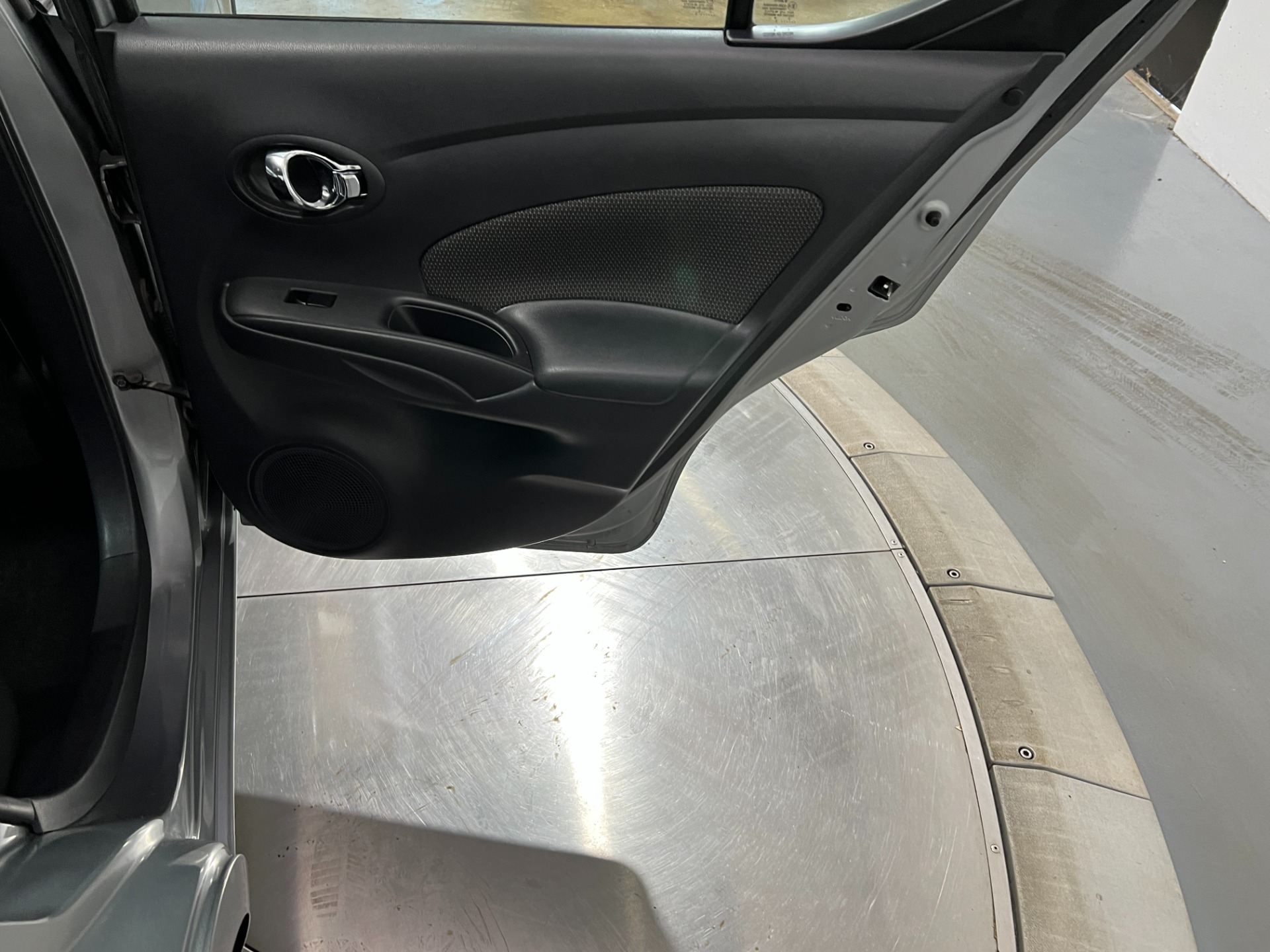 Used-2013-Nissan-Versa-16-SV-FWD