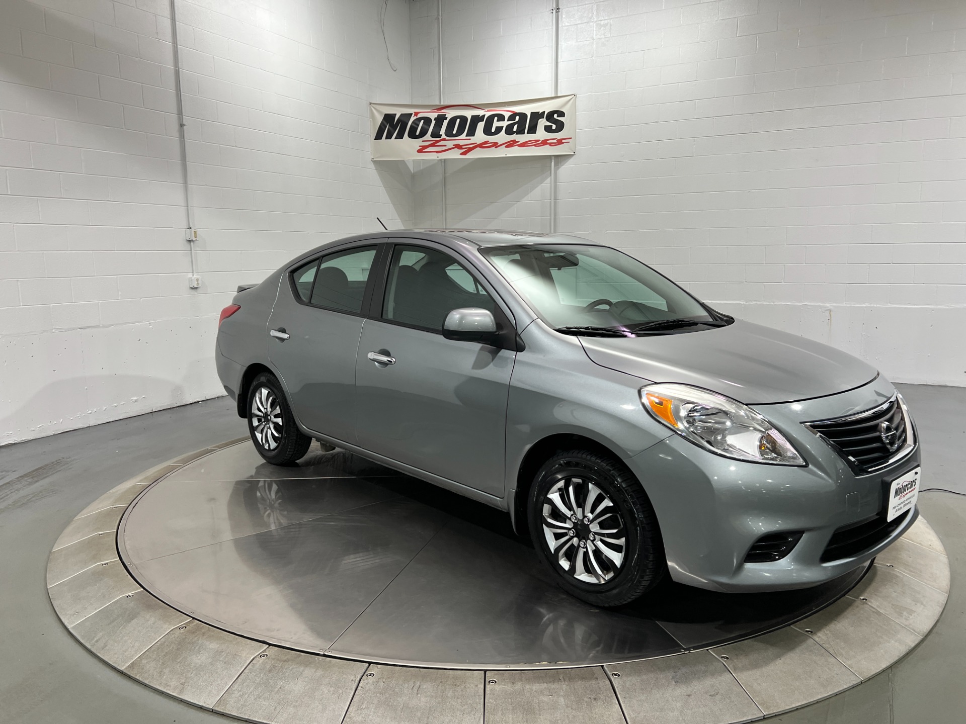 Used-2013-Nissan-Versa-16-SV-FWD