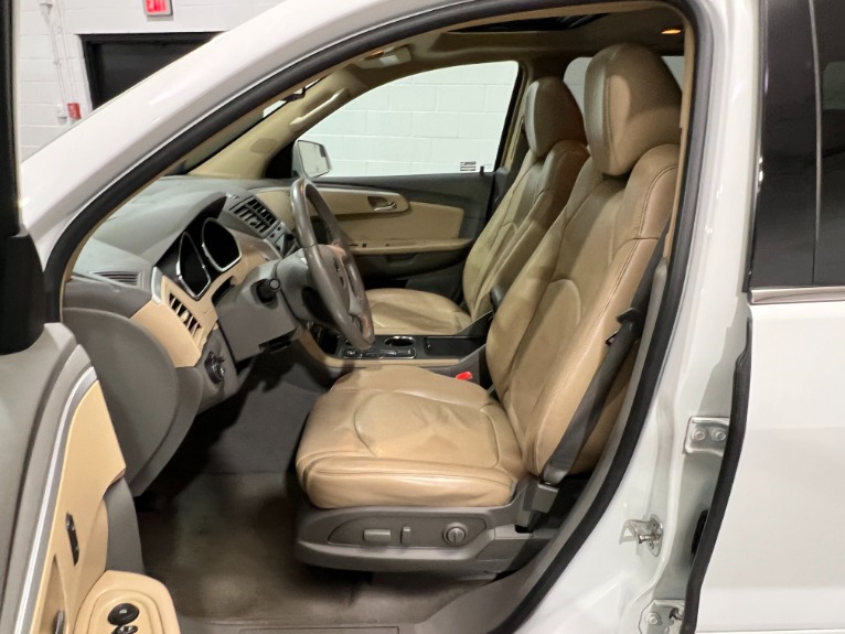 Used-2009-Chevrolet-Traverse-2LT-FWD