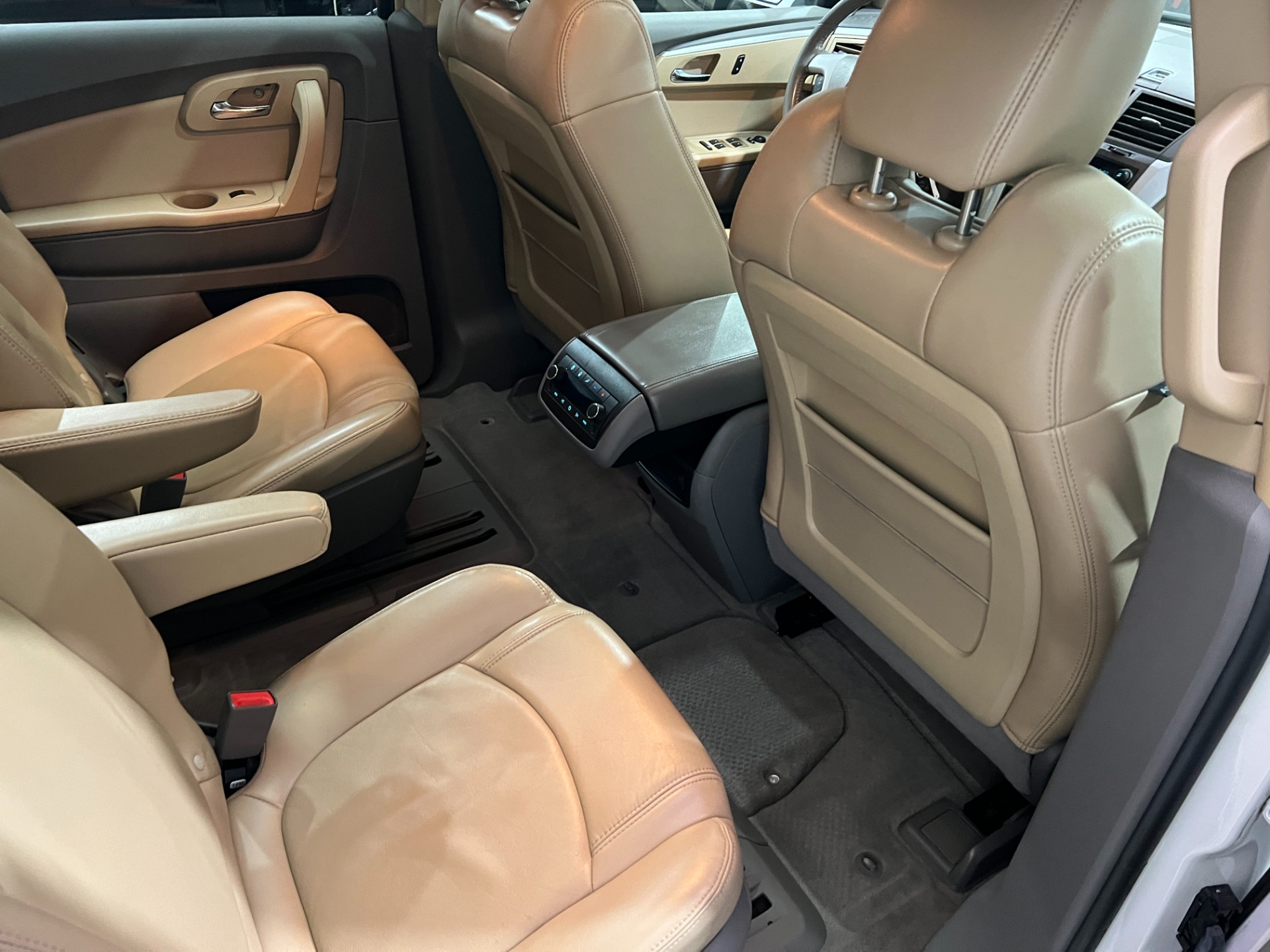 Used-2009-Chevrolet-Traverse-2LT-FWD