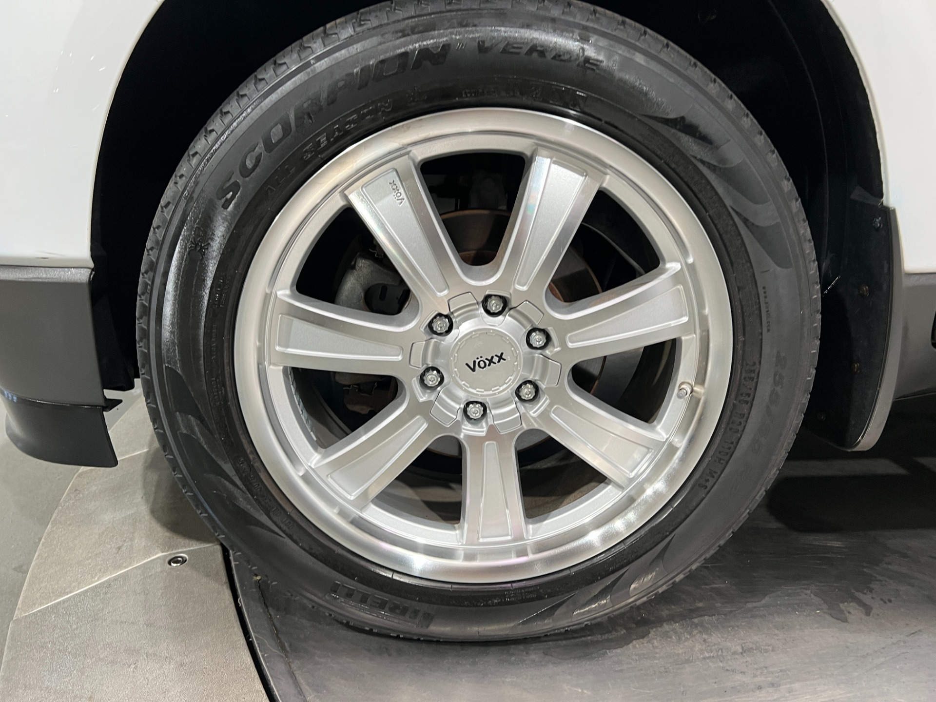 Used-2009-Chevrolet-Traverse-2LT-FWD