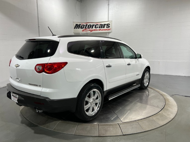 Used-2009-Chevrolet-Traverse-2LT-FWD