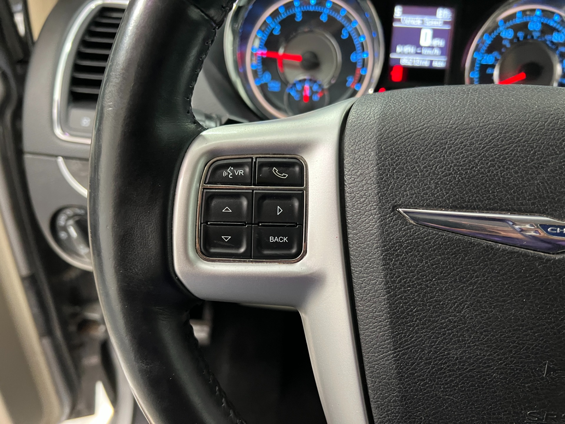 Used-2014-Chrysler-Town-and-Country-Touring-FWD