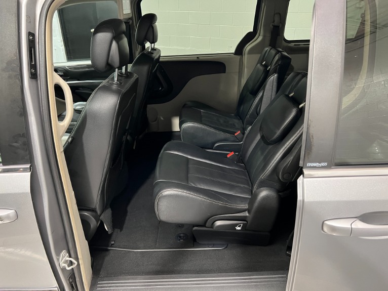 Used-2014-Chrysler-Town-and-Country-Touring-FWD