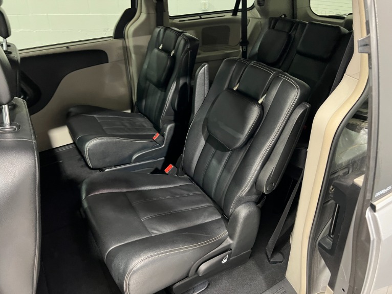 Used-2014-Chrysler-Town-and-Country-Touring-FWD